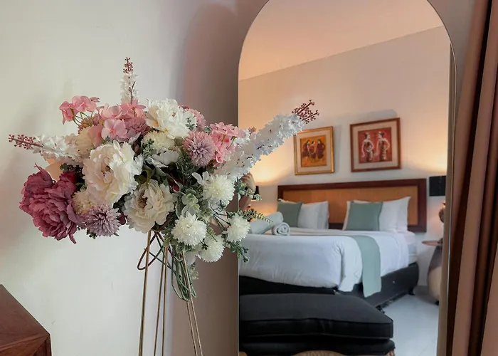 别墅 Luxury 4-bedroom Pool In - 7 Mins To *