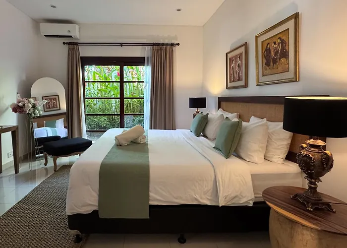 别墅 Luxury 4-bedroom Pool In - 7 Mins To *
