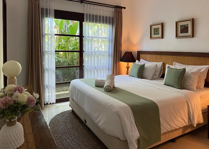 Luxury 4-bedroom Pool In - 7 Mins To 别墅
