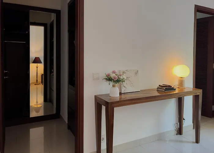 Luxury 4-bedroom Pool In - 7 Mins To 别墅 *