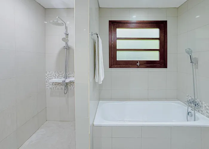 Luxury 4-bedroom Pool In - 7 Mins To 别墅 *