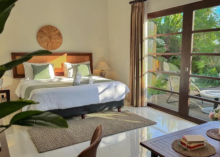 Luxury 4-bedroom Pool In - 7 Mins To