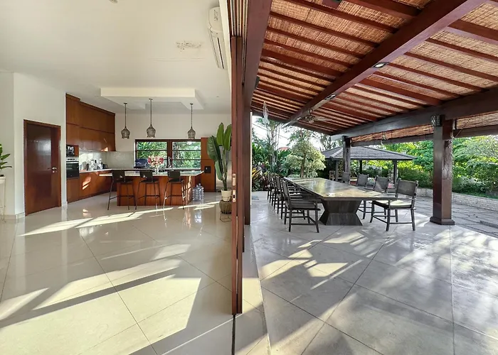 Luxury 4-bedroom Pool In - 7 Mins To 别墅